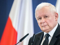 Wprowadzenie w Polsce euro oznaczałoby radykalne zubożenie Polaków, wielkie ich obrabowanie - powiedział w wywiadzie dla tygodnika "Sieci" szef PiS Jarosław Kaczyński Do tej pory w Polsce nie ma euro, a Polacy coraz bardziej ubożeją i są rabowani przez władze każdego dnia –  